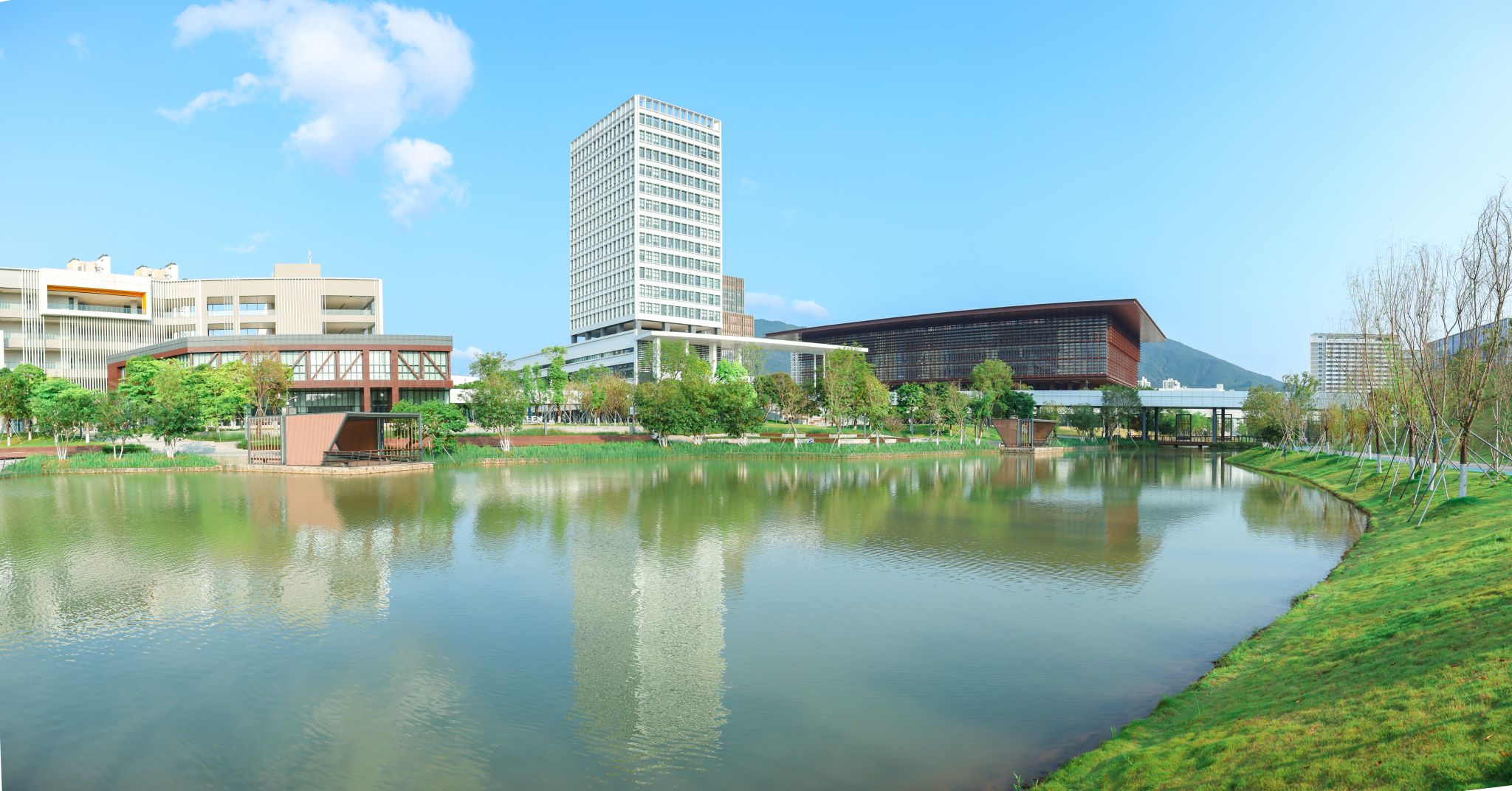 广东省深圳市坪山区兰田路3002号 